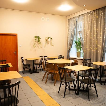Hotelik Relax H360 Лодзь Экстерьер фото