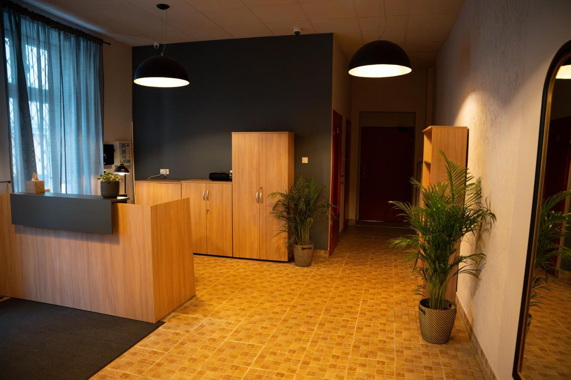 Hotelik Relax H360 Лодзь Экстерьер фото